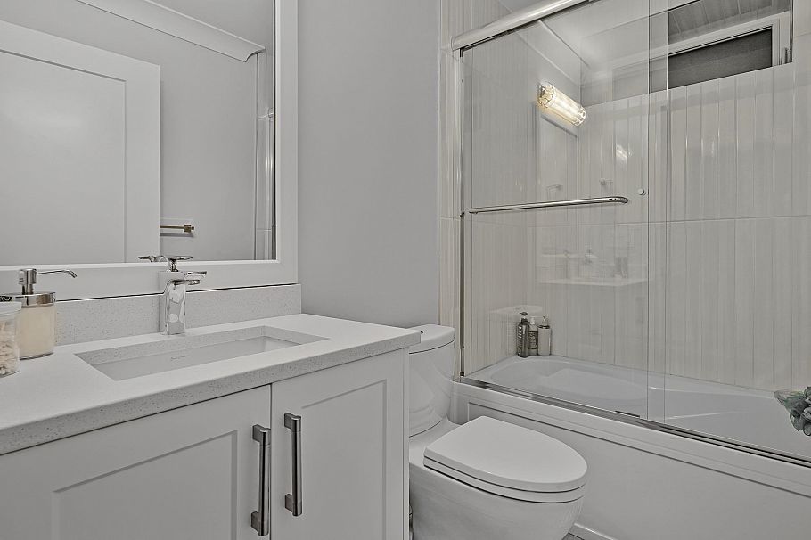 1895 W 60th Avenue Vancouver, BC - 21