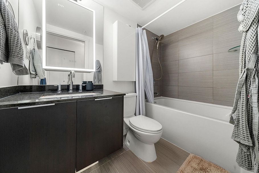 211 445 W 2nd Avenue Vancouver, BC - 18