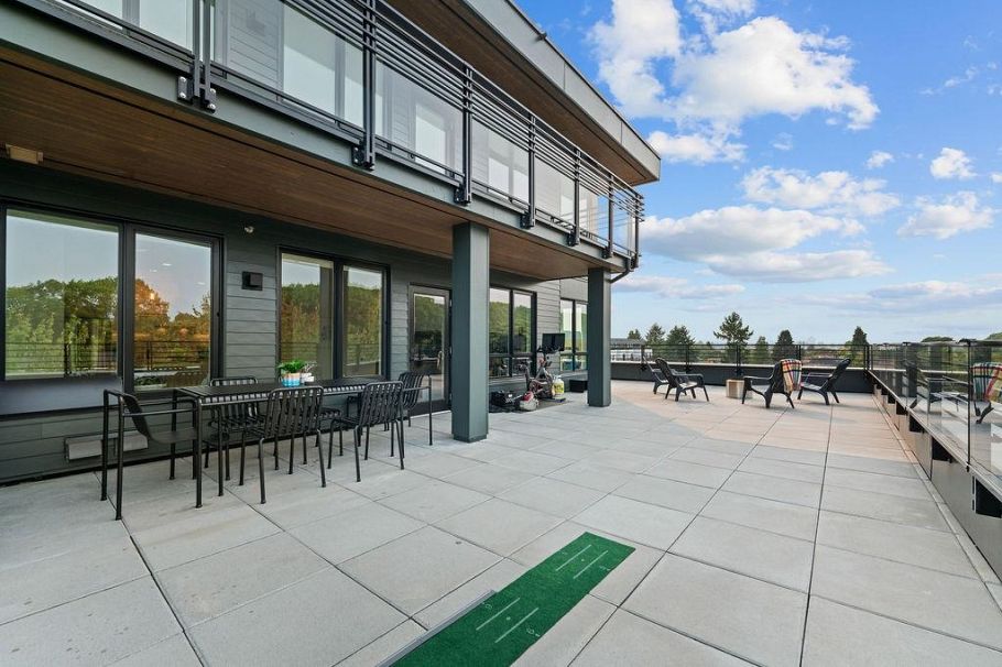 504 2450 Garden Drive Vancouver, BC - 14