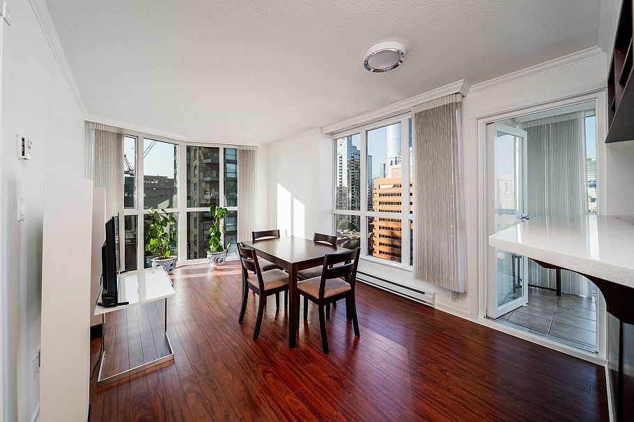 1808 1188 Howe Street Vancouver, BC - 4