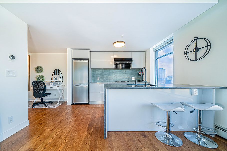 2401 108 W Cordova Street Vancouver, BC - 19