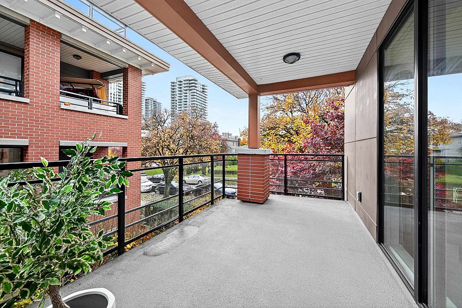 205 7928 Yukon Street Vancouver, BC - 9