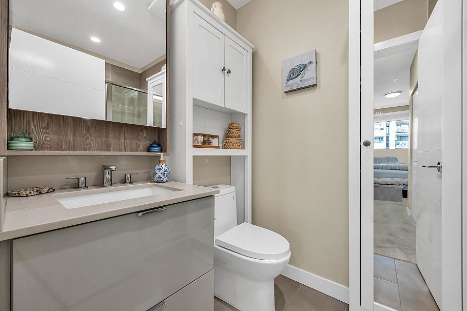 404 128 E 8th Street North Vancouver, BC - 12