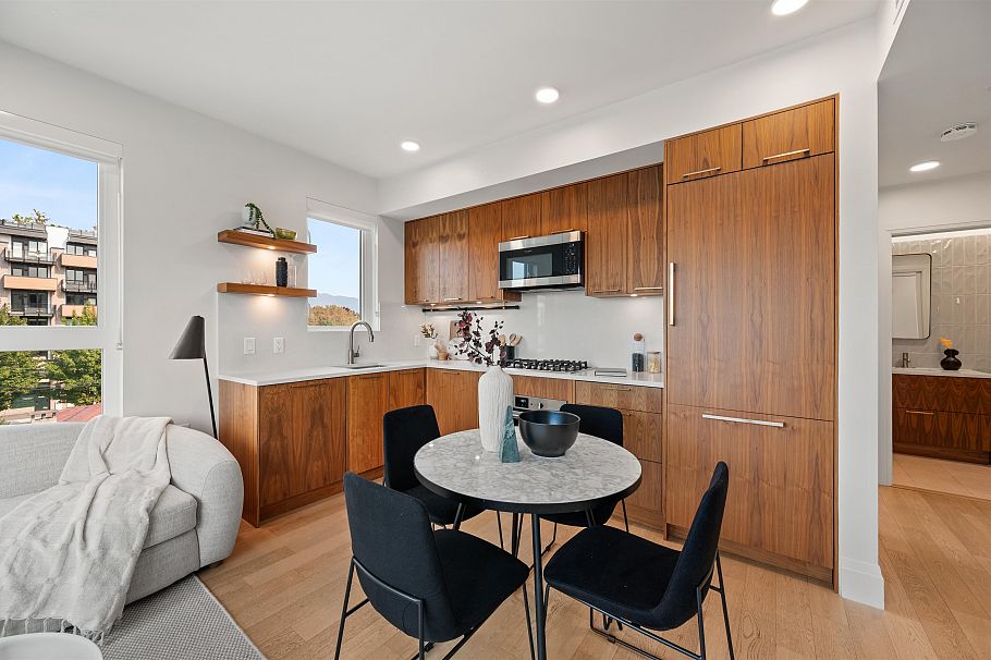 411 2550 Garden Drive Vancouver, BC - 8