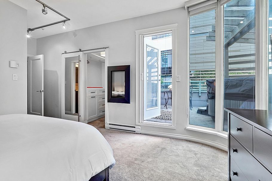 281 Smithe Street Vancouver, BC - 30