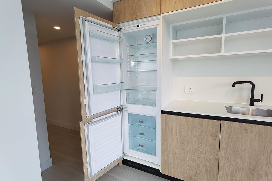 806 5058 JOYCE STREET, Vancouver BC V5R 0J9 Vancouver, BC - 3