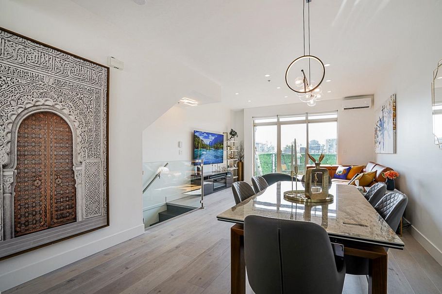 76 728 W 14th Street North Vancouver, BC - 14