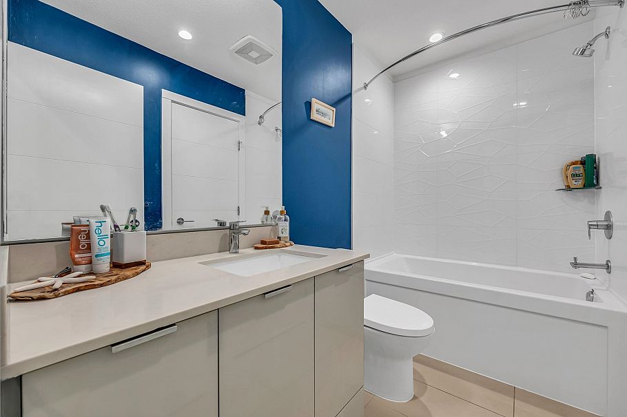 404 128 E 8th Street North Vancouver, BC - 18