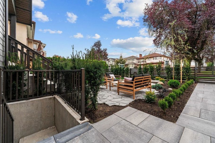 6890 Brooks Street Vancouver, BC - 31