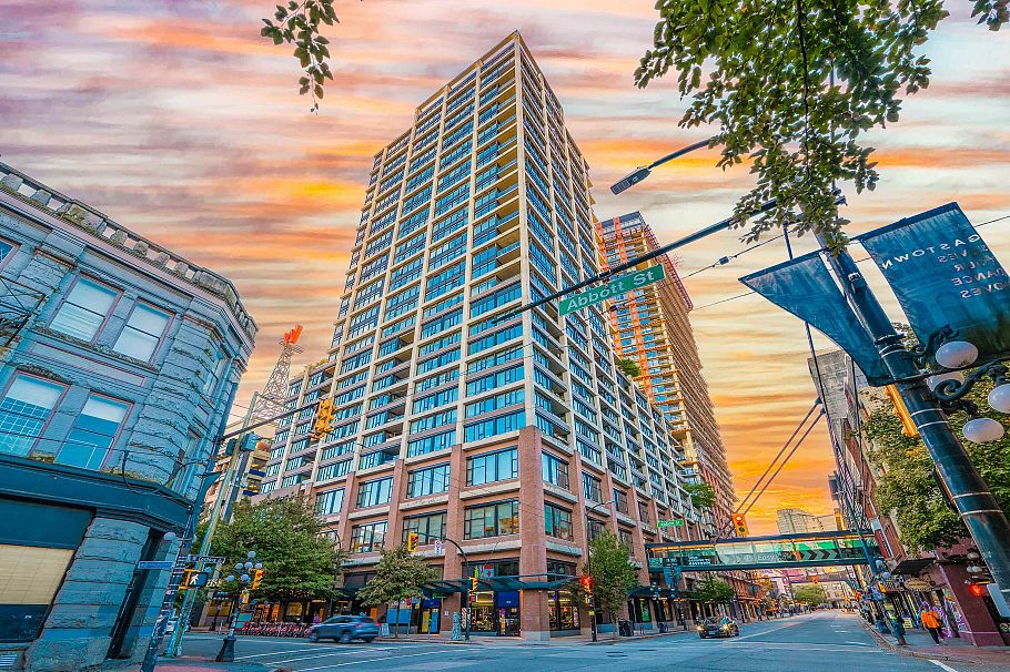 2401 108 W Cordova Street Vancouver, BC - 3