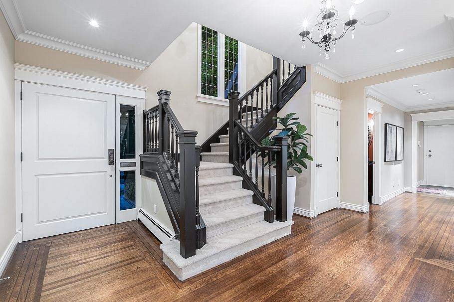 2716 W 49th Avenue Vancouver, BC - 16