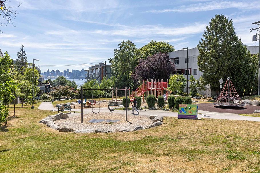 221 210 W 2nd Street North Vancouver, BC - 26