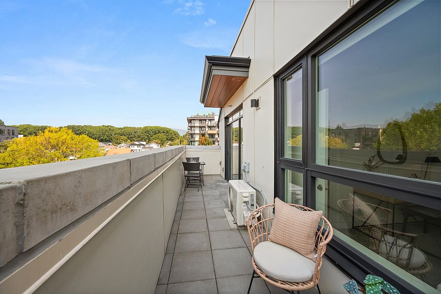 411 2550 Garden Drive Vancouver, BC - 19