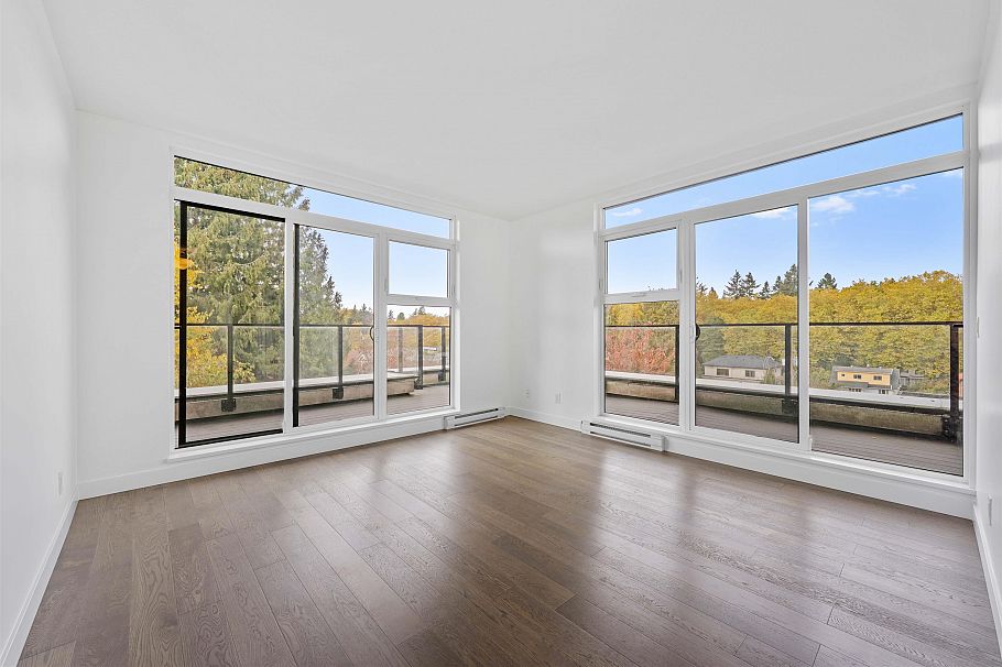 402 5325 West Boulevard Vancouver, BC - 4