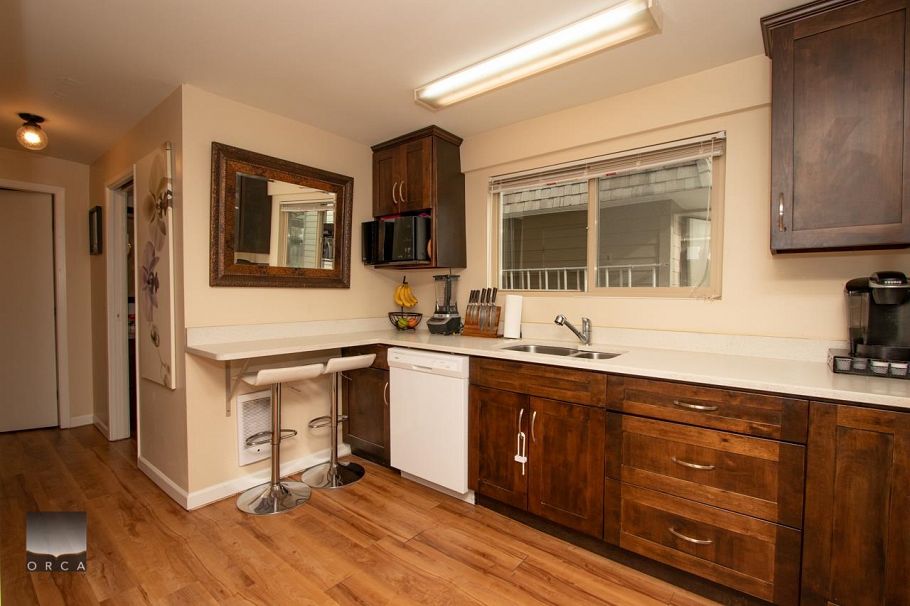 Ground level 1990 CASANO DRIVE, North Vancouver BC V7J 2R2 North Vancouver, BC - 13