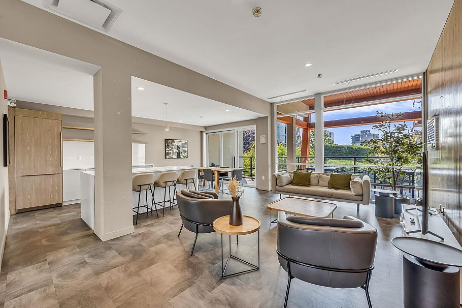 404 128 E 8th Street North Vancouver, BC - 20