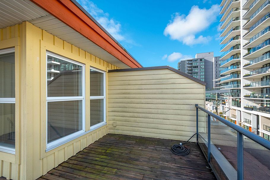 304 152 E 12th Street North Vancouver, BC - 26