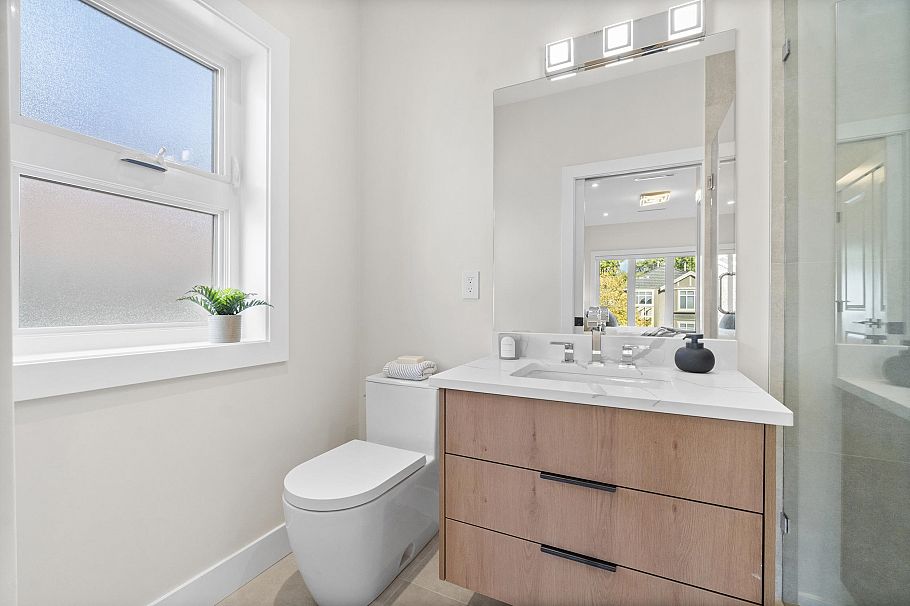 40 E 46th Avenue Vancouver, BC - 8