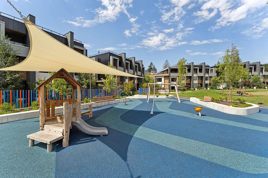 111 2060 Curling Road North Vancouver, BC - 28