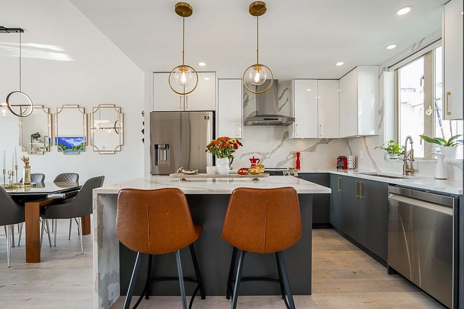 76 728 W 14th Street North Vancouver, BC - 10