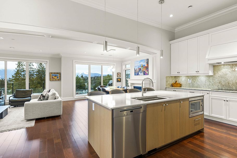 4578 Puget Drive Vancouver, BC - 7