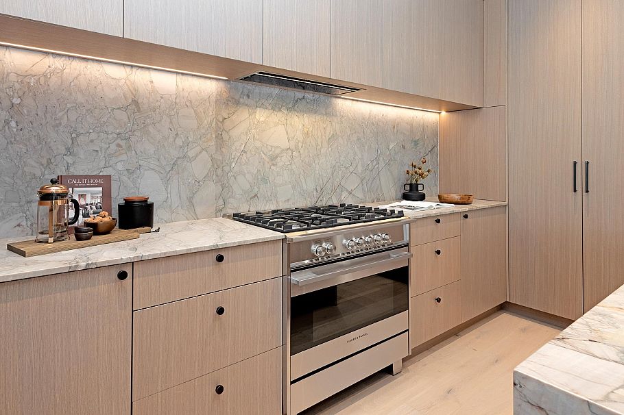 2380 E 5th Avenue Vancouver, BC - 5