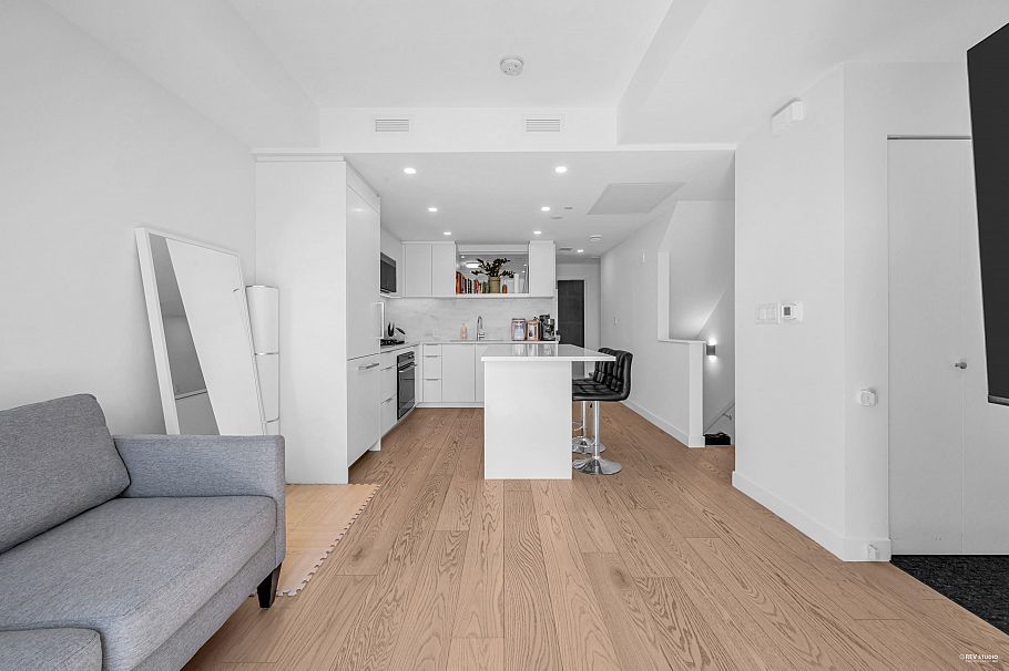 116 650 E 2nd Street North Vancouver, BC - 9