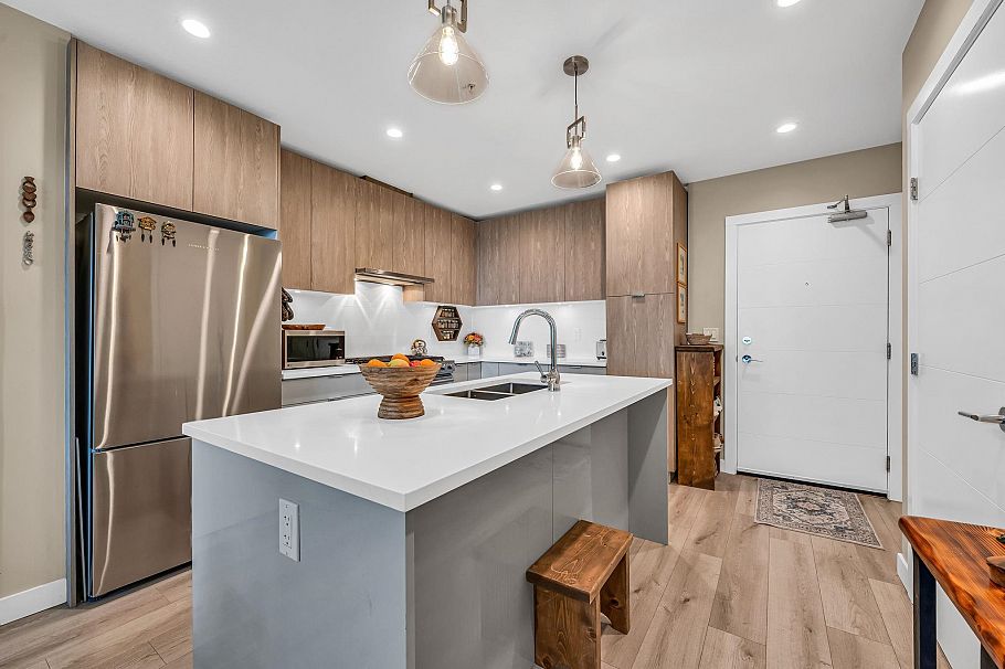 404 128 E 8th Street North Vancouver, BC - 5