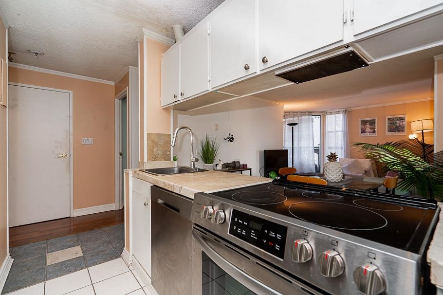 508 1040 Pacific Street Vancouver, BC - 9