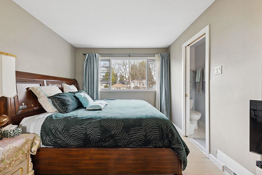 2923 W 32nd Avenue Vancouver, BC - 24