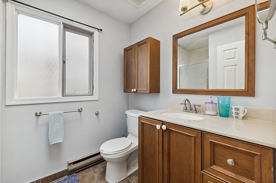 2923 W 32nd Avenue Vancouver, BC - 19