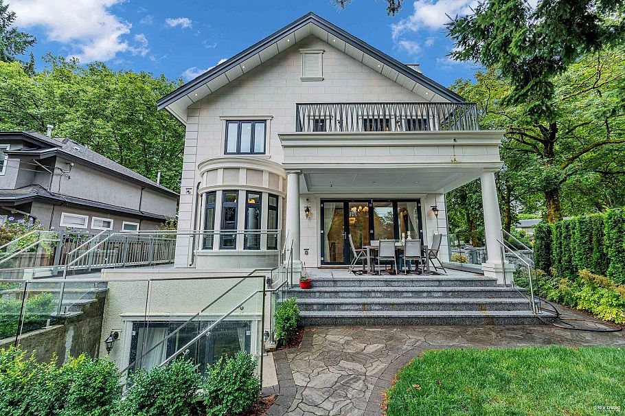 5188 Yew Street Vancouver, BC - 3