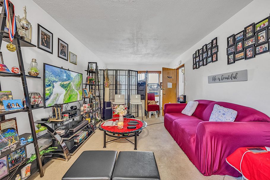 4639 Fraser Street Vancouver, BC - 1