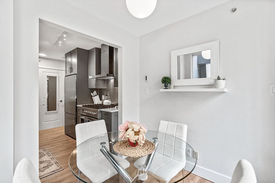 202 1001 Richards Street Vancouver, BC - 9