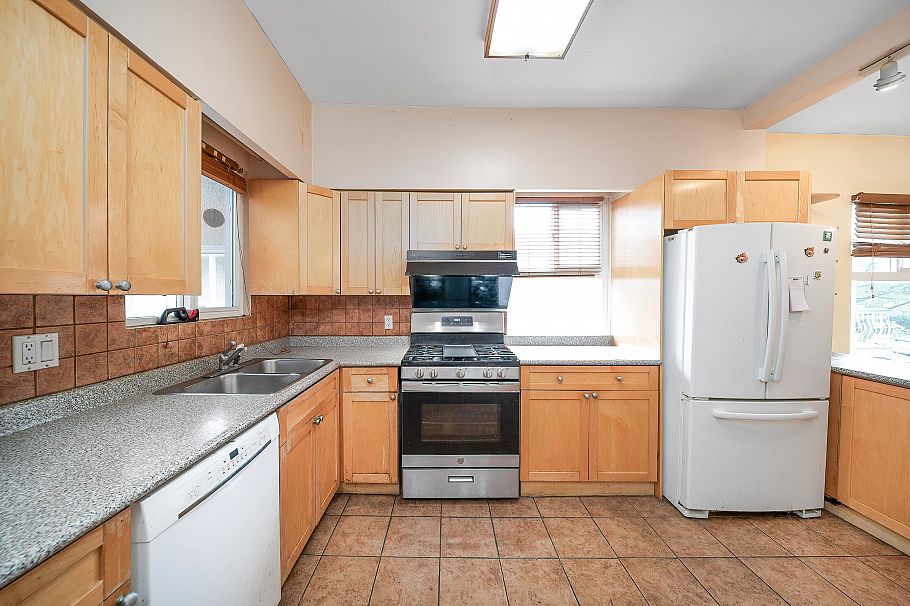 1623 W 66 Th Avenue Vancouver, BC - 7