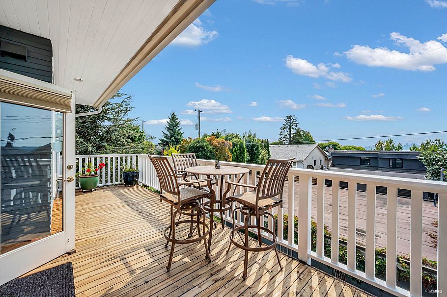 255 W 6th Street North Vancouver, BC - 20