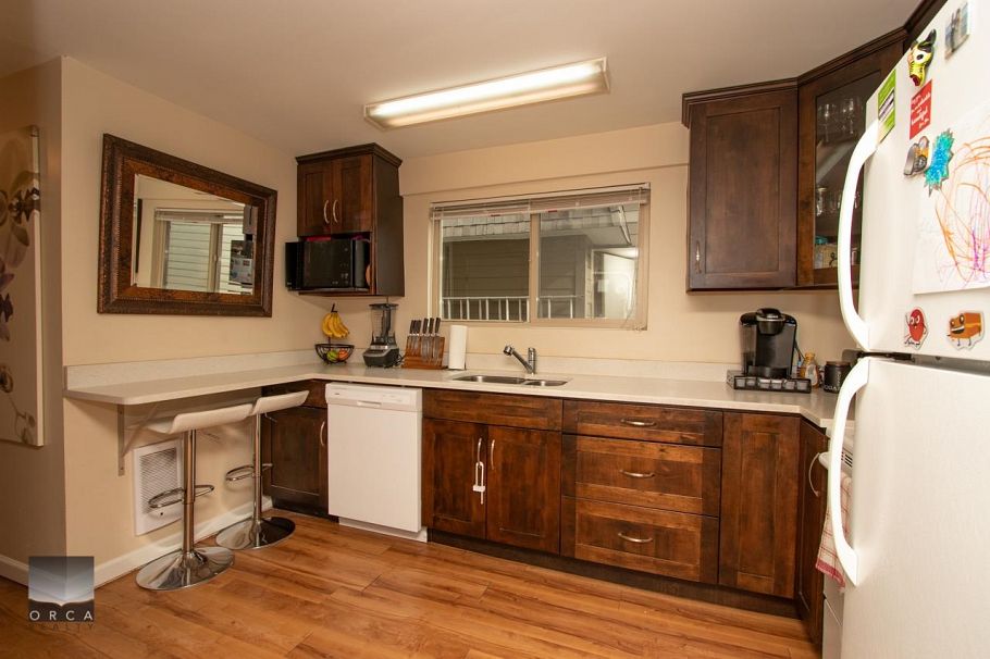 Ground level 1990 CASANO DRIVE, North Vancouver BC V7J 2R2 North Vancouver, BC - 12