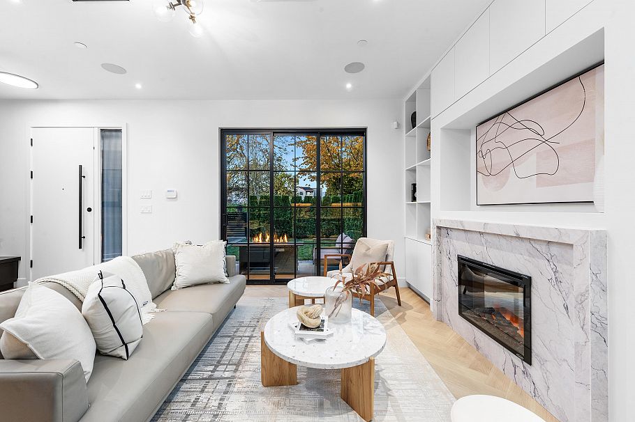 1 240 E 37th Avenue Vancouver, BC - 14