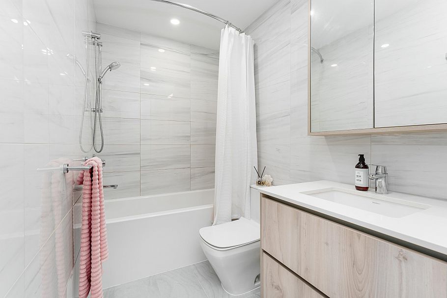 306 477 W 59th Avenue Vancouver, BC - 14