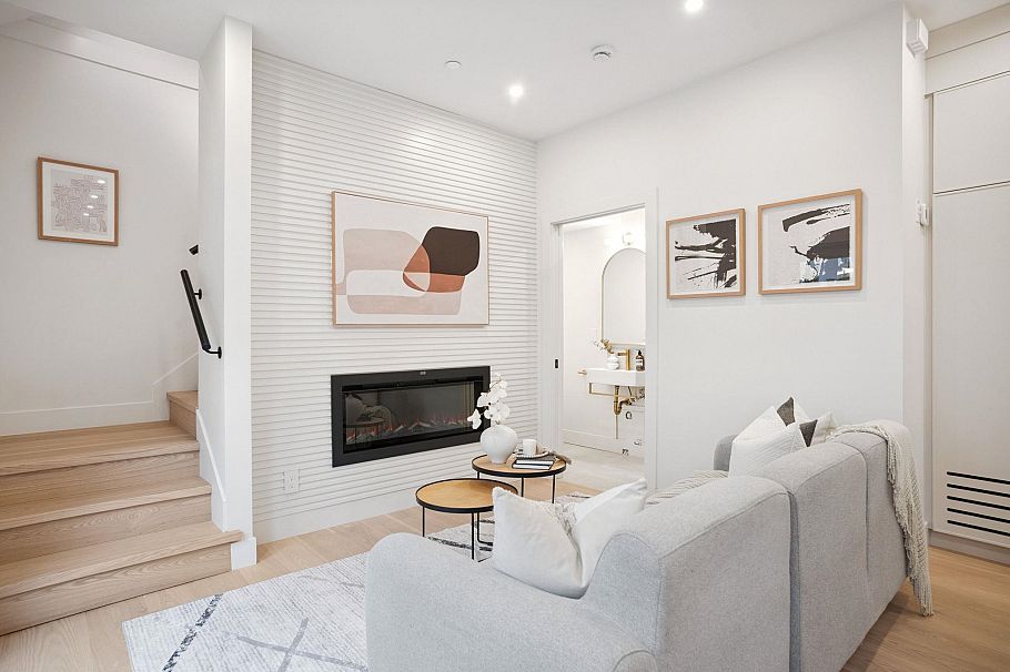 1917 3rd Avenue Vancouver, BC - 1