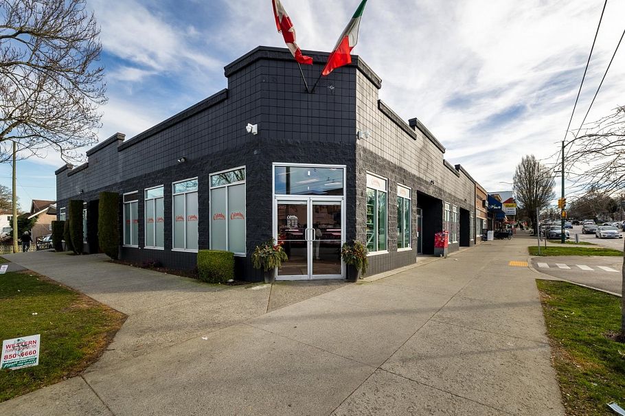 2743 Kitchener Street Vancouver, BC - 28