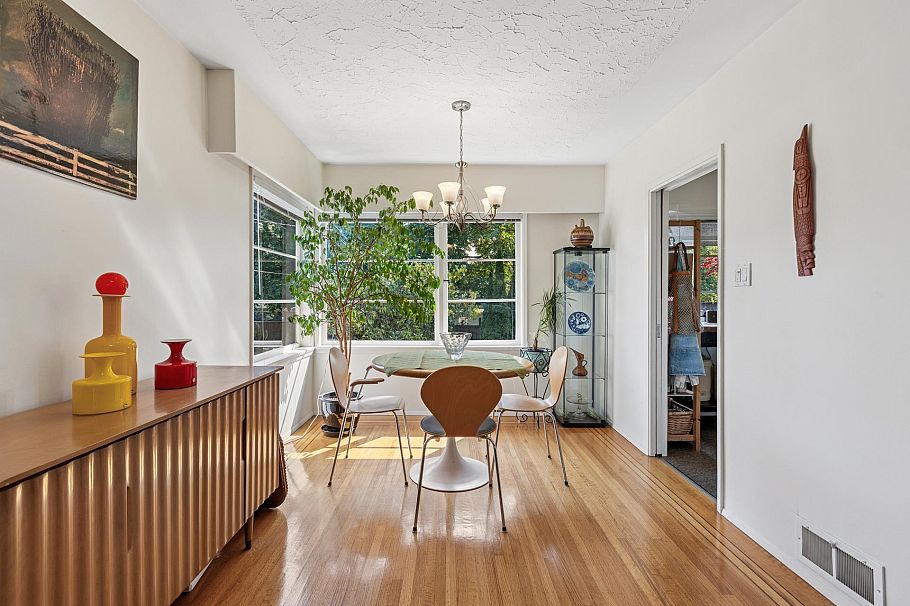 415 W 26th Street North Vancouver, BC - 8