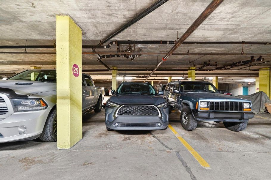 311 2121 W 6th Avenue Vancouver, BC - 17