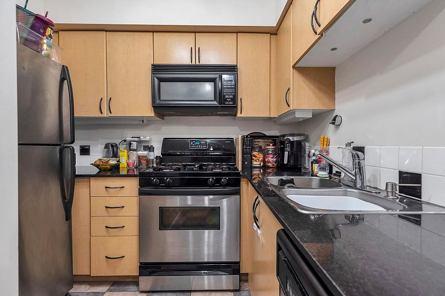 1501 63 Keefer Place Vancouver, BC - 10