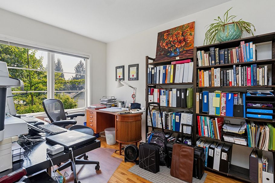 415 W 26th Street North Vancouver, BC - 22