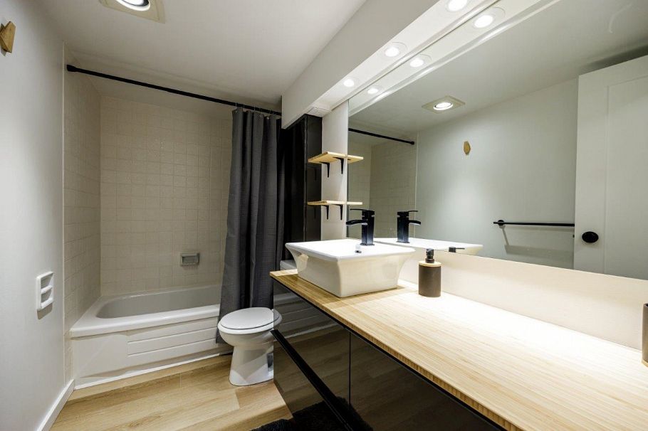 304 2008 Fullerton Avenue North Vancouver, BC - 12