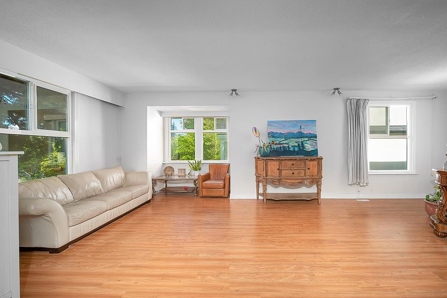 1623 W 66 Th Avenue Vancouver, BC - 3