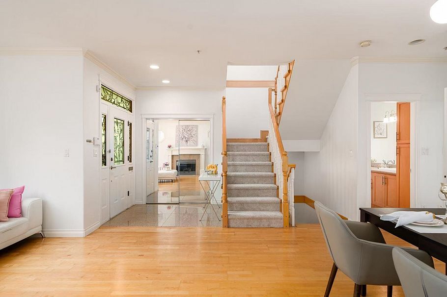 2818 W 19th Avenue Vancouver, BC - 9