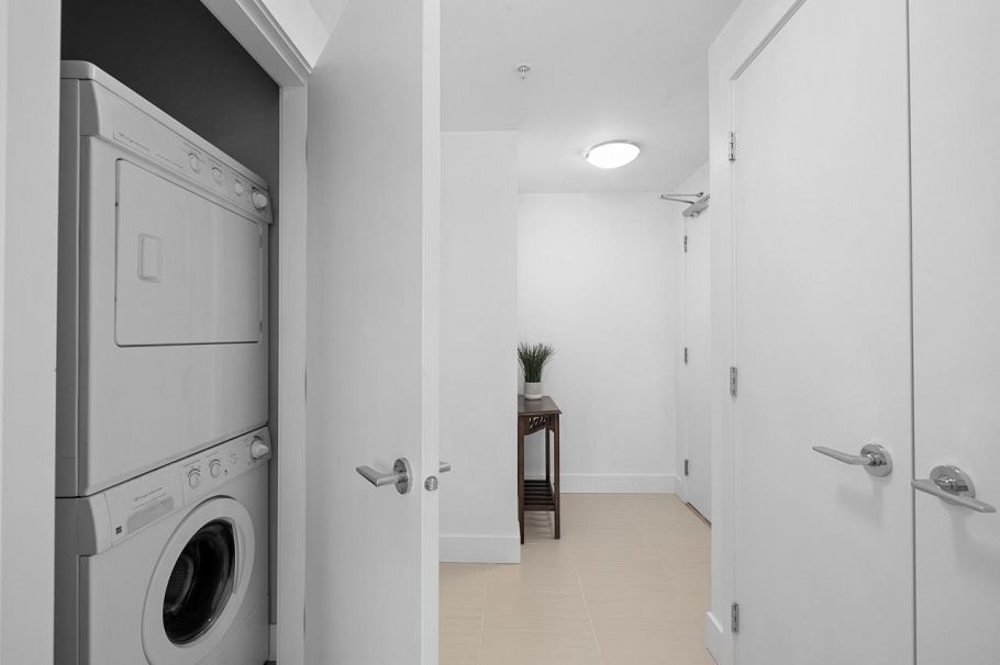 1302 158 W 13th Street North Vancouver, BC - 26