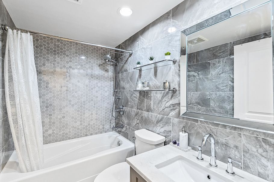 202 1001 Richards Street Vancouver, BC - 20